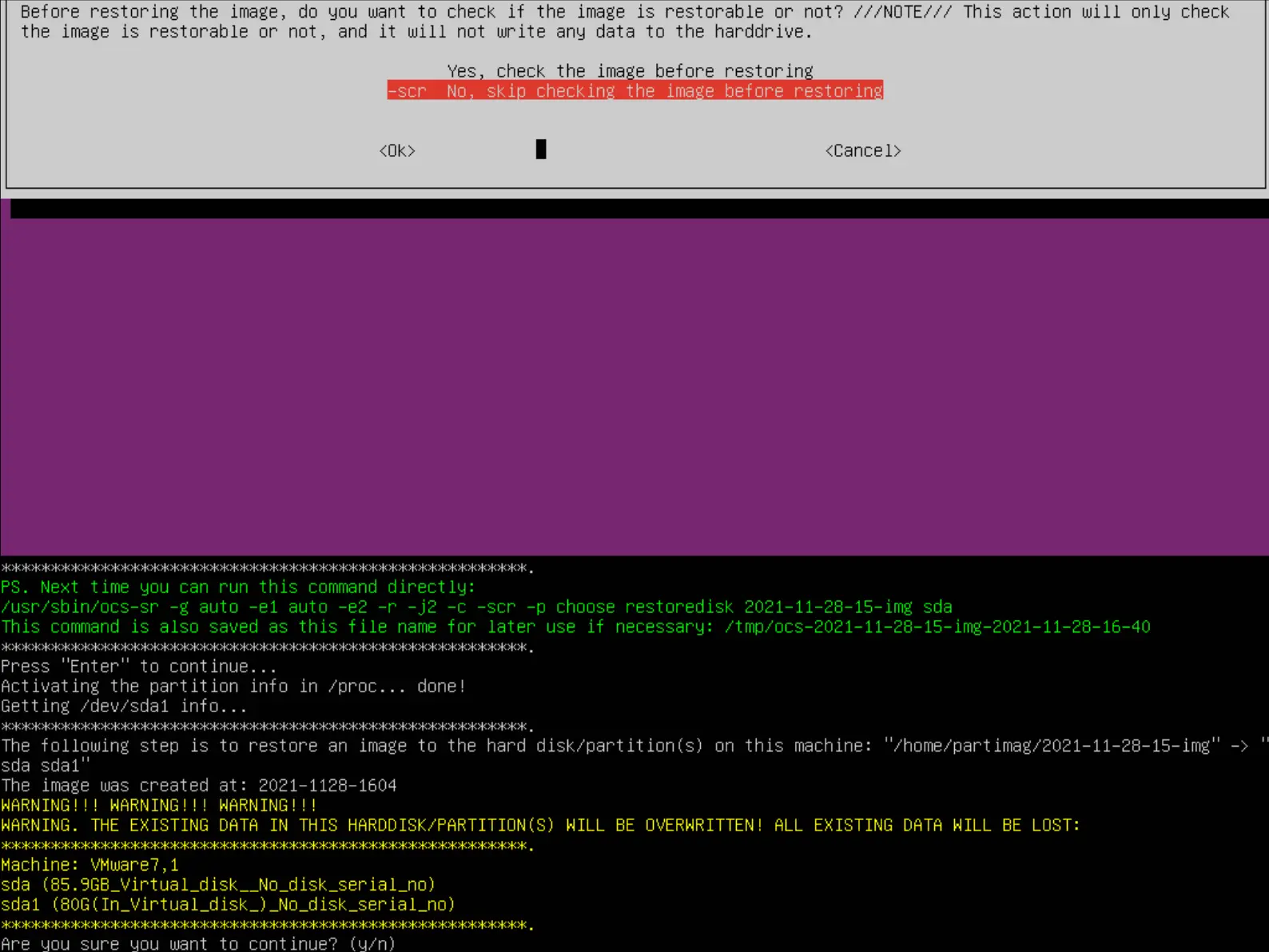 Capture d'écran de l'interface de Clonezilla montrant le journal du processus et une demande de confirmation pour restaurer une image sur un disque, avec des avertissements concernant l'écrasement de toutes les données existantes sur la partition sélectionnée.