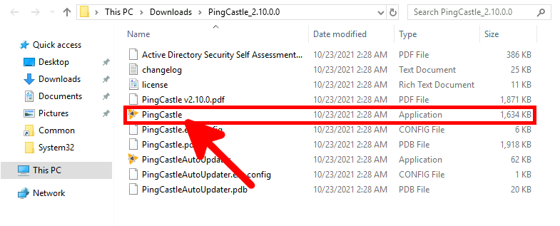 Vue du dossier montrant le fichier de l'application Ping Castle mis en évidence dans le répertoire PingCastle_2.10.0.0 téléchargé avec les fichiers d'accompagnement tels que PDF, config et updater.