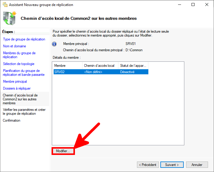 Capture d'écran de l'étape Chemin local commun aux autres membres, montrant les détails du membre SRV02 avec le bouton Modifier en surbrillance pour spécifier le chemin local ou ajuster les paramètres.