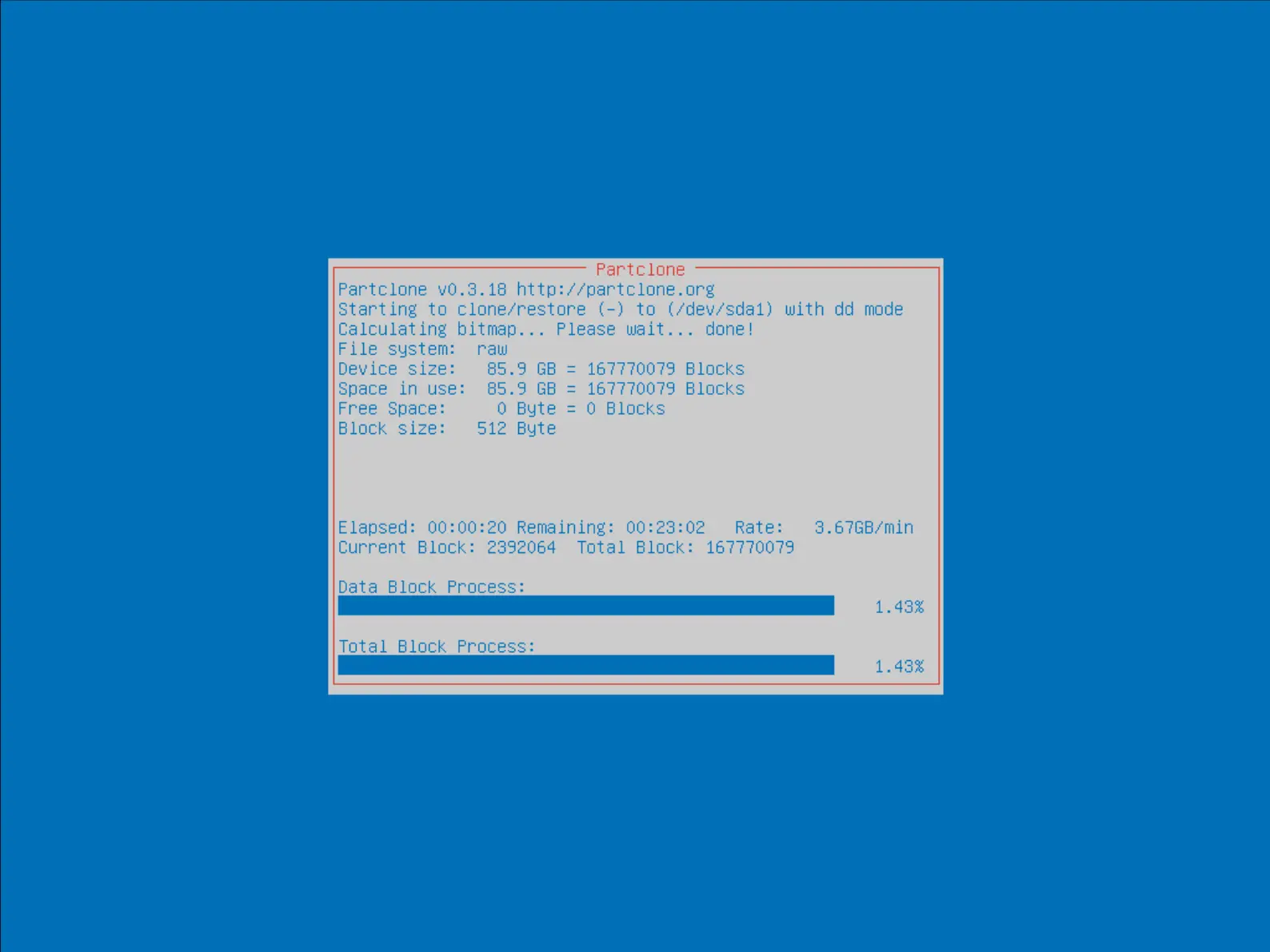 Screenshot of Partclone interface showing the progress of restoring data to a disk, including details of file system, device size, blocks processed, elapsed time, remaining time, and data transfer rate